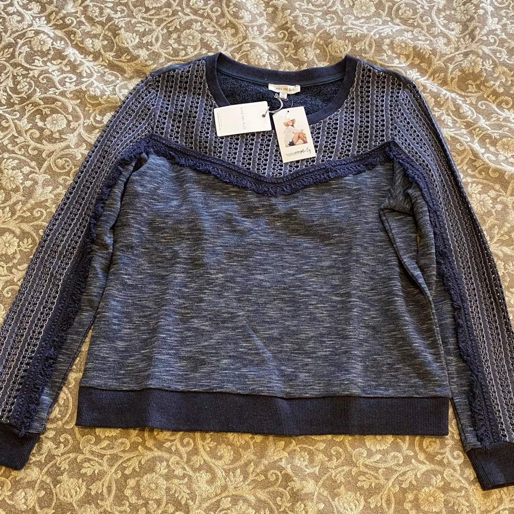 Skies Are Blue NWT Top